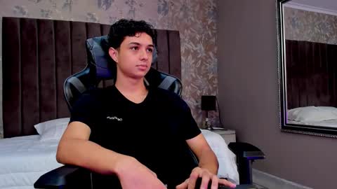 ethanlowell online show from December 2, 4:37 am