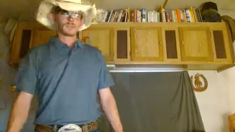 ethansteelexxx2 online show from March 13, 1:24 am