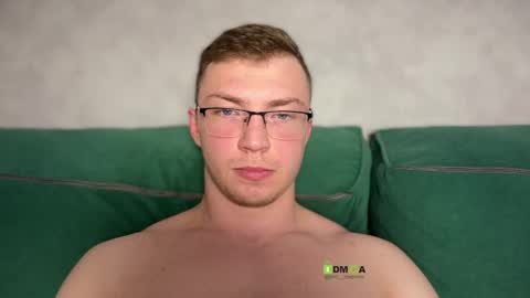 Iron online show from April 8, 9:23 pm