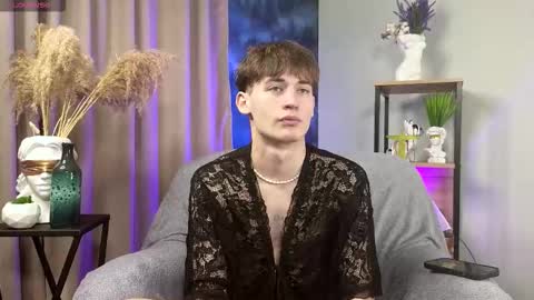 Evan online show from February 16, 9:02 pm