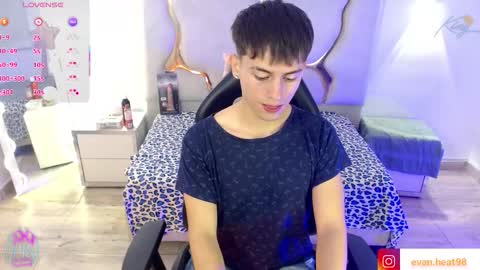 evan_tay online show from February 7, 3:02 am