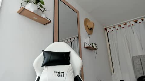 Evan online show from September 28, 2:26 pm