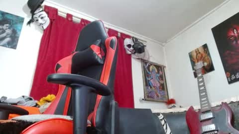 evans_xy online show from May 19, 1:56 am