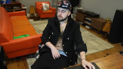 Snapshot of exjockstud chatting on December 15, 1:13 am exjockstud online show from December 15, 1:13 am