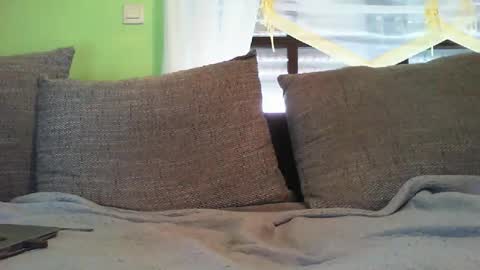 mi insta maddin 5011 online show from January 24, 11:04 am