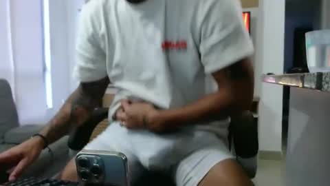 camilo online show from April 8, 11:02 pm