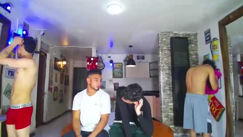 extrangers online show from January 27, 12:05 pm