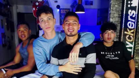 extrangers online show from December 21, 12:06 pm