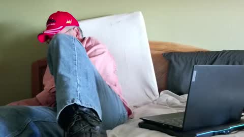 Eyeswideshut63 online show from October 21, 7:39 pm