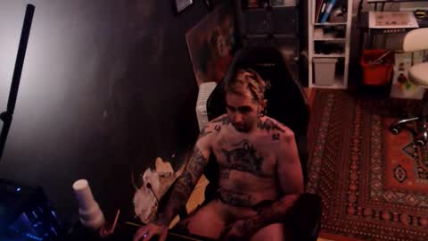 Eytab online show from November 22, 9:36 pm