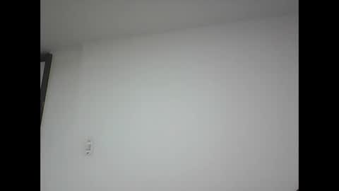 R online show from November 14, 10:00 pm