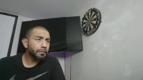 Mark online show from December 3, 9:04 am