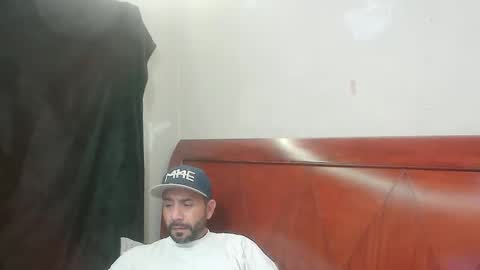 Mark online show from February 25, 8:15 am