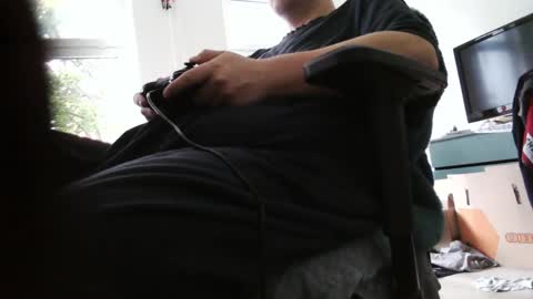 Snapshot of fat_bubble chatting on October 11, 3:49 pm Fat Bernd online show from October 11, 3:49 pm