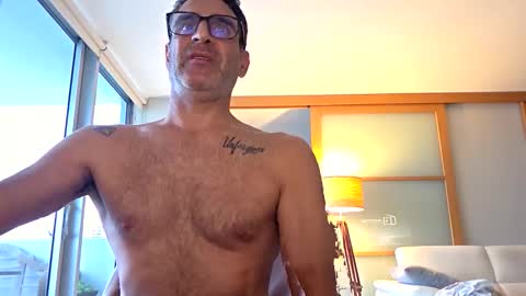 Snapshot of fdavoudi chatting on September 12, 7:25 pm Miami Persian online show from September 12, 7:25 pm