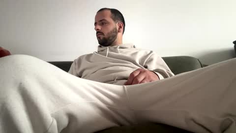 feet_fet online show from December 7, 12:24 pm