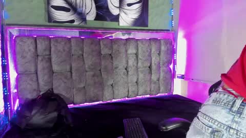 felipe fiire online show from April 26, 11:34 pm