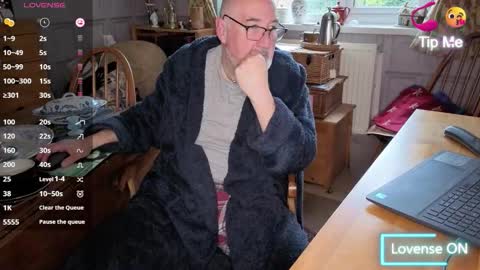 Adam online show from October 30, 7:54 am