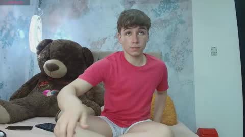 Femboy Max online show from November 6, 12:19 pm