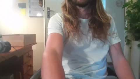 festivalslut online show from May 7, 11:32 am