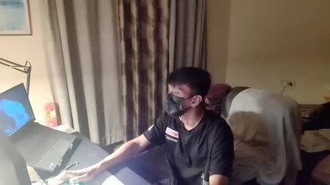 fin1904 online show from January 2, 8:35 pm