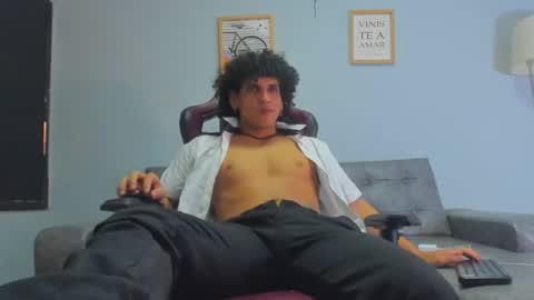 Snapshot of fire_boy69 chatting on September 9, 10:08 pm fire_boy69 online show from September 9, 10:08 pm