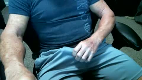 fitguy40 online show from June 2, 2:56 am