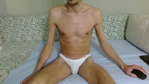 Snapshot of fithotguy90 chatting on January 25, 11:11 pm Luis online show from January 25, 11:11 pm