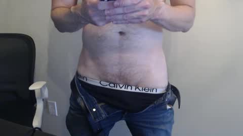 fithubby80 online show from November 7, 3:59 pm