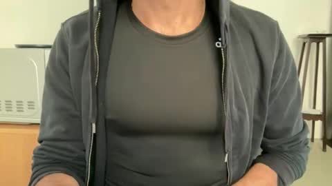 Fla is short for Flavio online show from October 19, 11:35 am