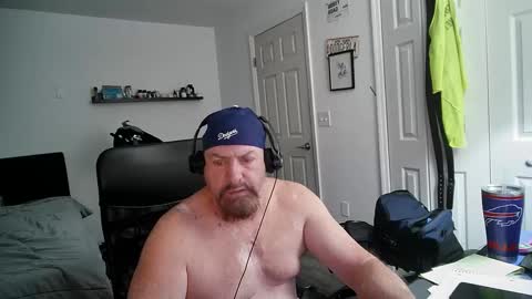 Snapshot of flaguy3233 chatting on January 6, 6:47 am Florida guy online show from January 6, 6:47 am