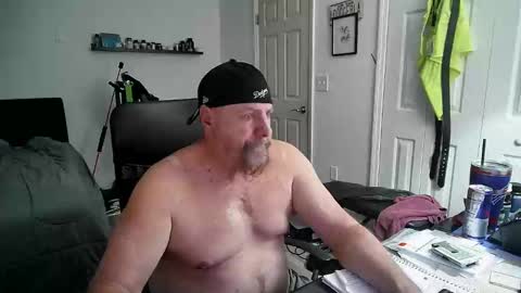 Snapshot of flaguy3233 chatting on February 1, 11:27 pm Florida guy online show from February 1, 11:27 pm