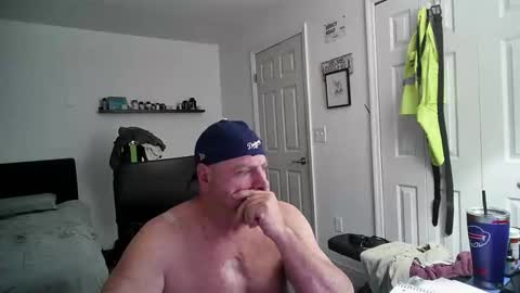 Snapshot of flaguy3233 chatting on February 3, 3:53 am Florida guy online show from February 3, 3:53 am