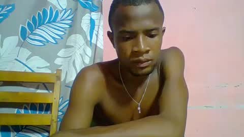 Snapshot of flavio459851 chatting on February 23, 7:06 am flavio459851 online show from February 23, 7:06 am