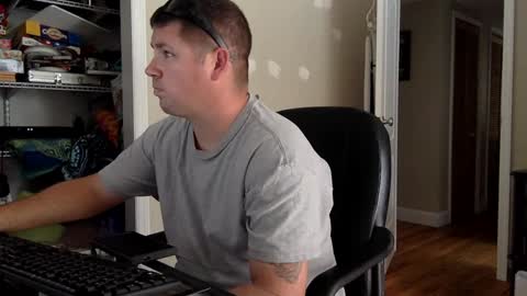 FL guy online show from February 5, 7:31 pm