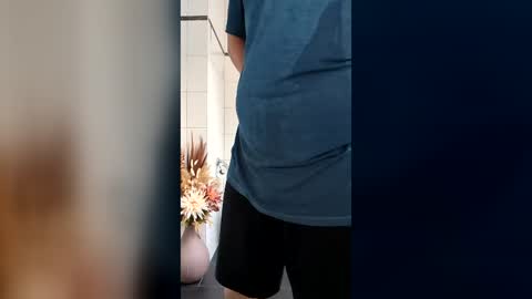 fluffybutt_ online show from July 14, 5:30 pm