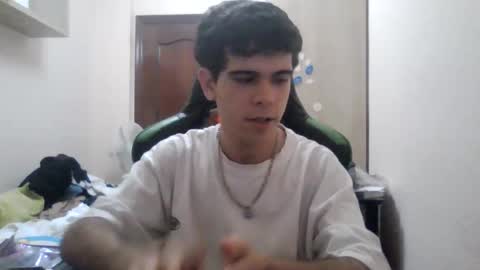 follaemos21 online show from April 9, 10:27 pm