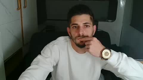 independent model online show from November 24, 7:26 pm