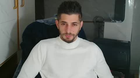 independent model online show from November 7, 6:22 pm