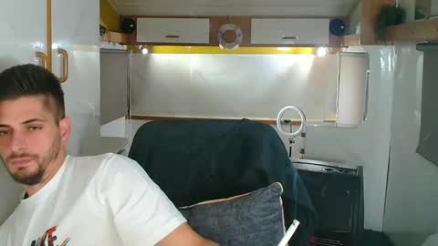 Snapshot of followknight chatting on October 20, 5:17 pm independent model online show from October 20, 5:17 pm