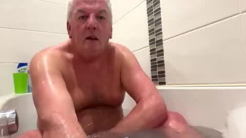 Snapshot of foxy_silver chatting on March 10, 6:23 pm foxy_silver online show from March 10, 6:23 pm