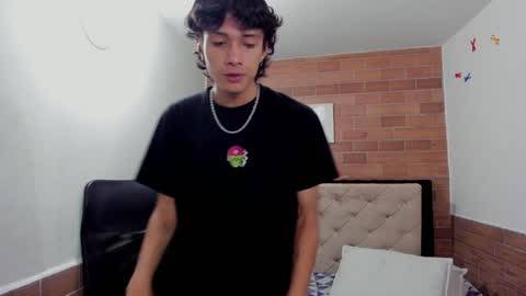   online show from December 5, 12:00 pm