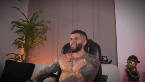 Frank Farrell. Hey remember to give me a thumbs up Ty online show from April 6, 4:46 am