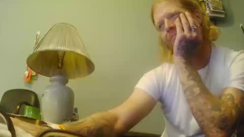 Snapshot of frankoze80 chatting on October 12, 1:27 pm frankoze80 online show from October 12, 1:27 pm