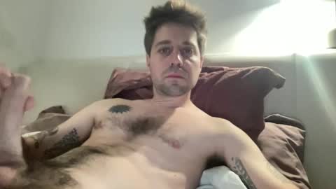 Snapshot of frankybiiig chatting on January 29, 8:46 pm thegoodandbiiig online show from January 29, 8:46 pm