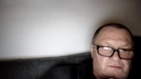 Snapshot of frauenfeind1 chatting on February 24, 7:33 am Wolfi online show from February 24, 7:33 am