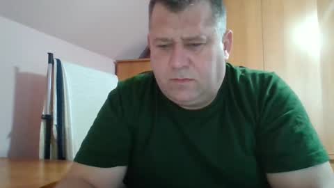 freeboy80180 online show from December 19, 7:07 am