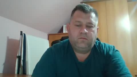 freeboy80180 online show from December 14, 6:46 am