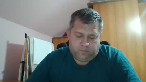 freeboy80180 online show from January 10, 7:43 pm