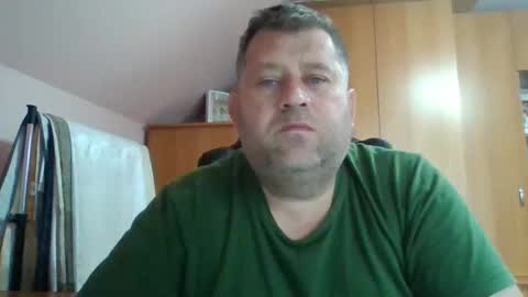 freeboy80180 online show from October 4, 6:18 am